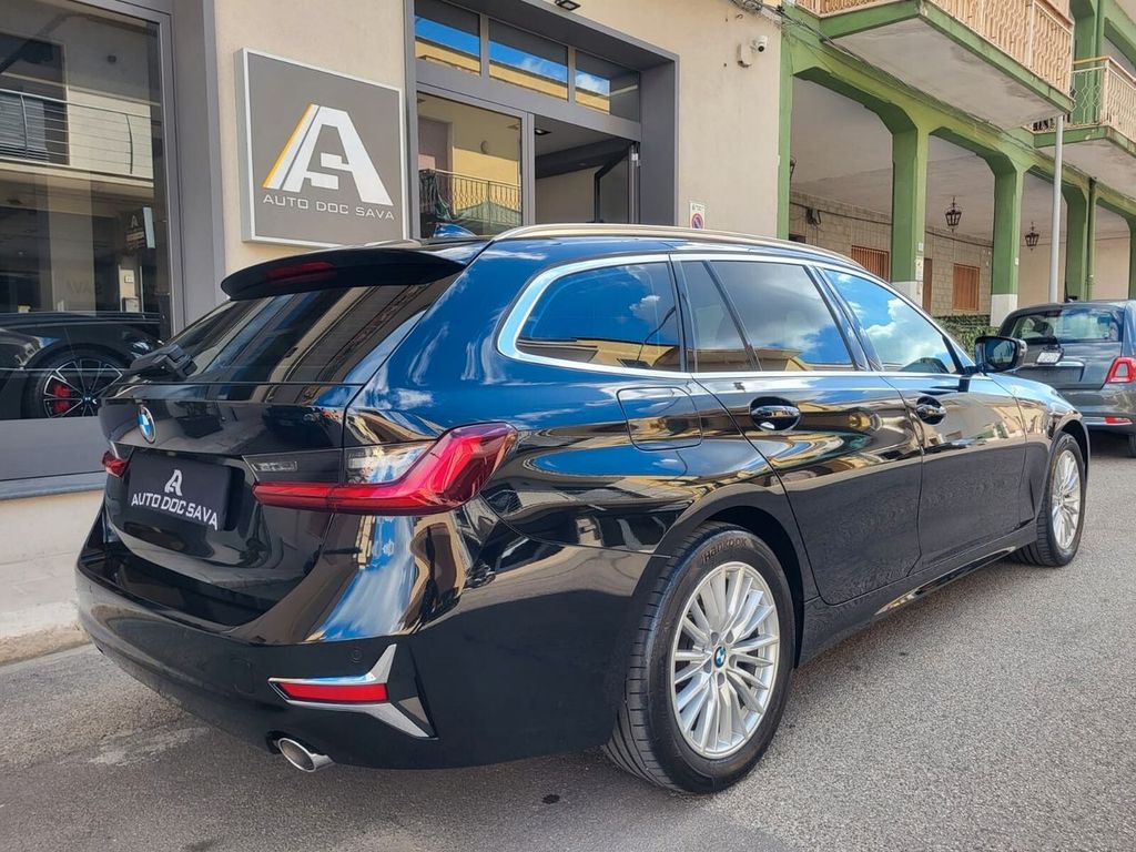 BMW 318 2022