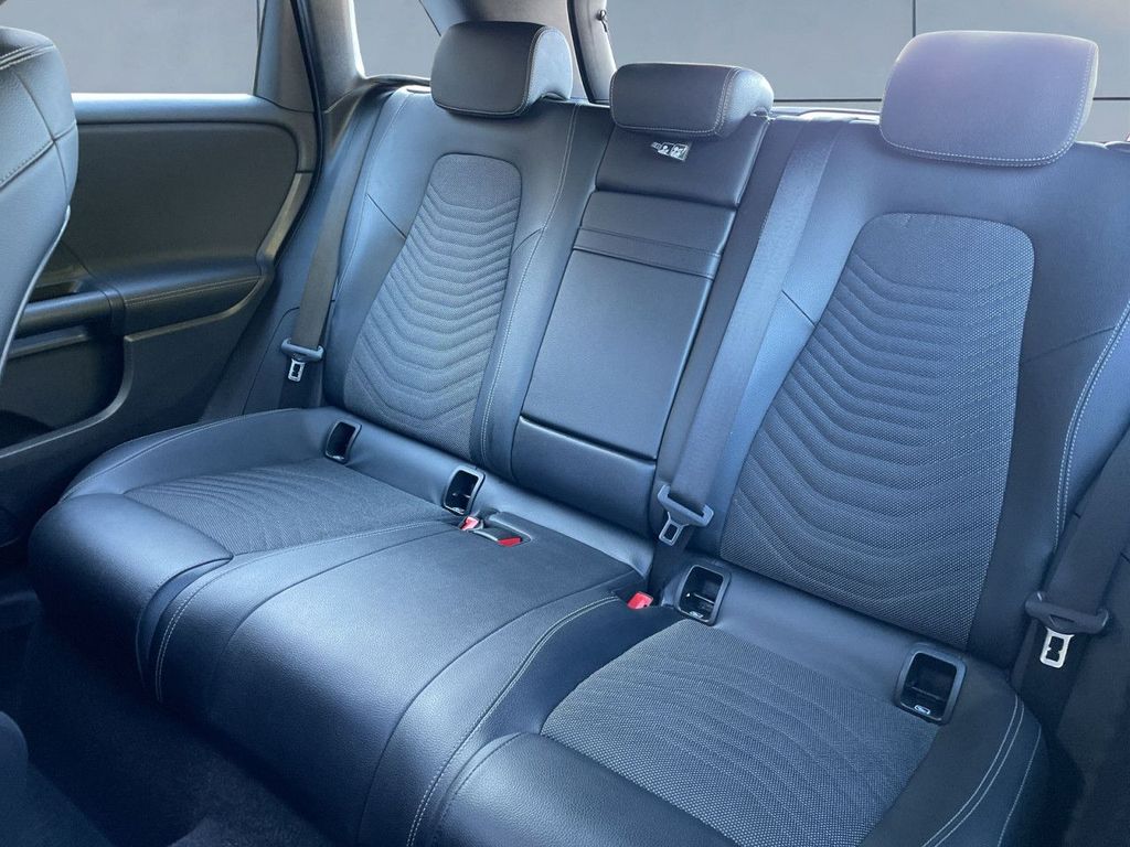 Mercedes-Benz B 200 2019