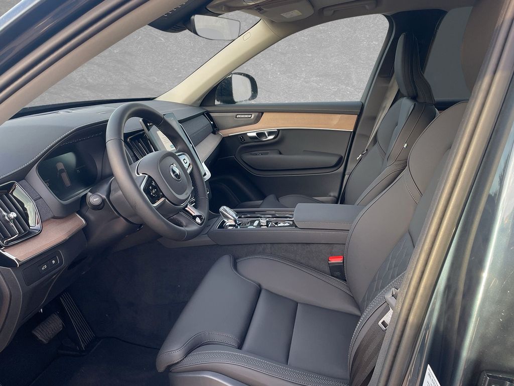 Volvo XC90 2025