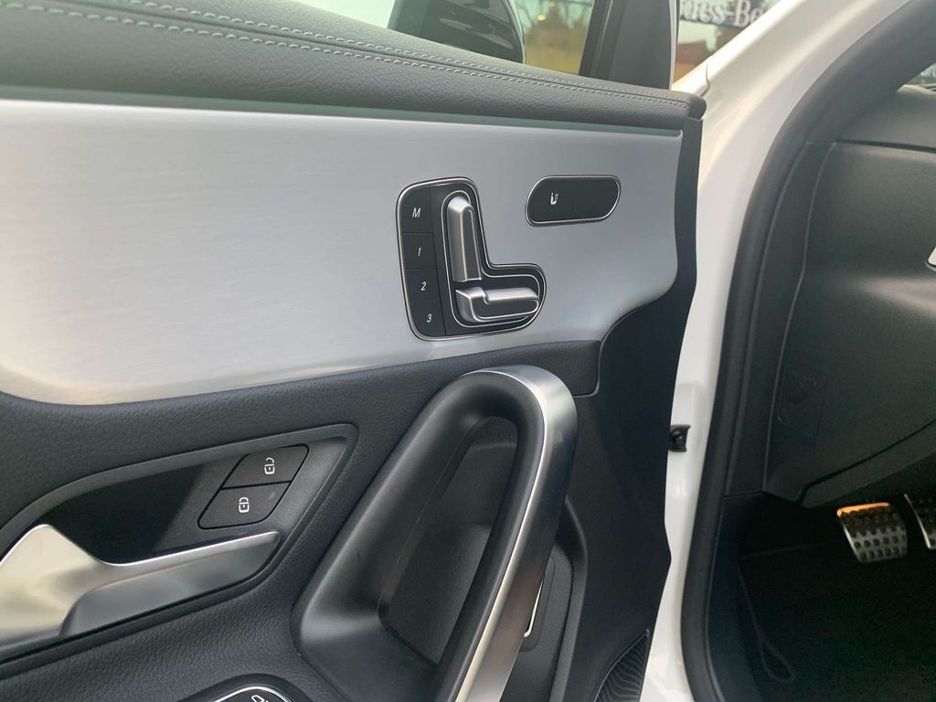 Mercedes-Benz A 220 2023