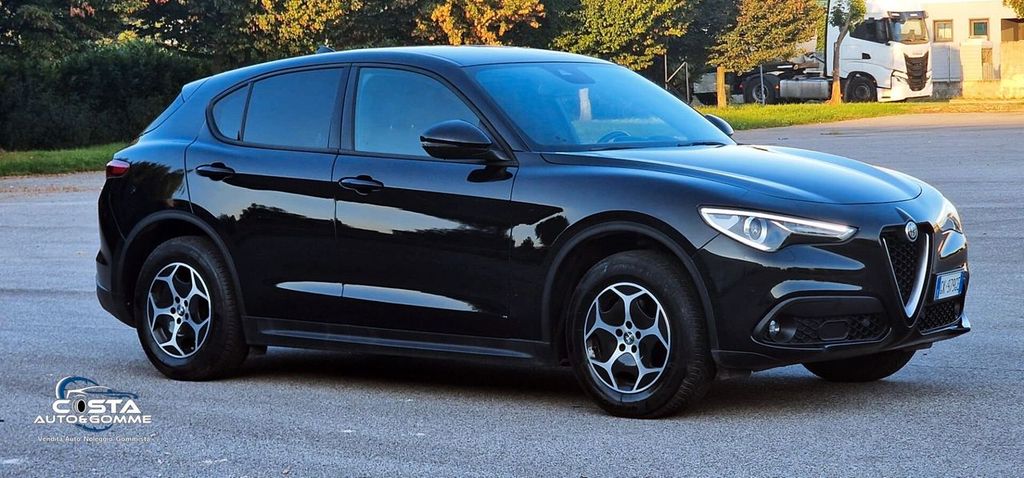 Alfa Romeo Stelvio 2022