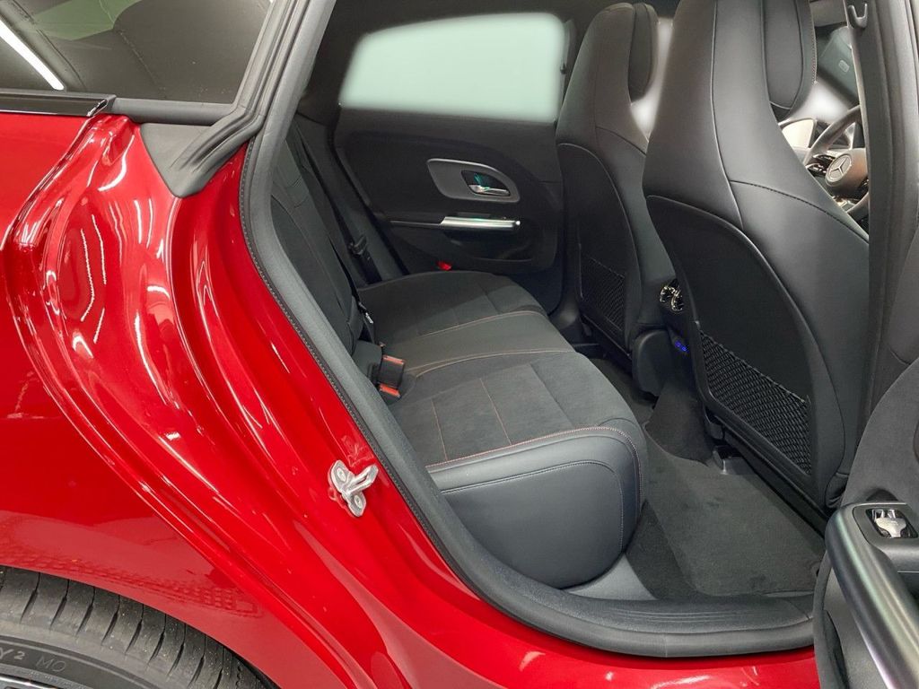 Mercedes-Benz CLA 250 2025