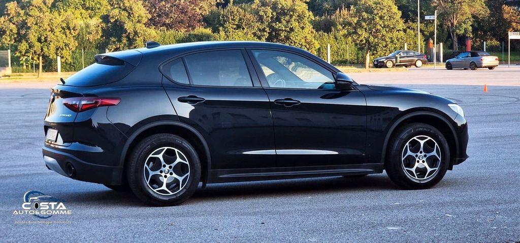 Alfa Romeo Stelvio 2022