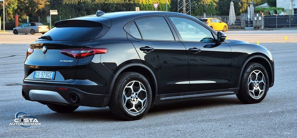 Alfa Romeo Stelvio 2022