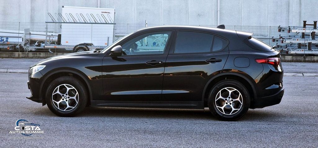 Alfa Romeo Stelvio 2022