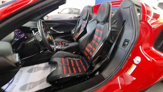 Ferrari 296 GTS 2023