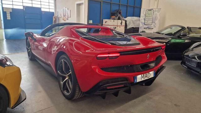 Ferrari 296 GTS 2023