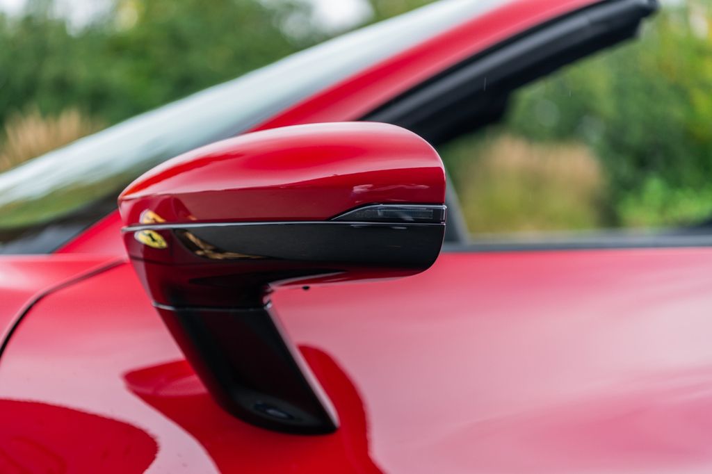 Ferrari 296 GTS 2025
