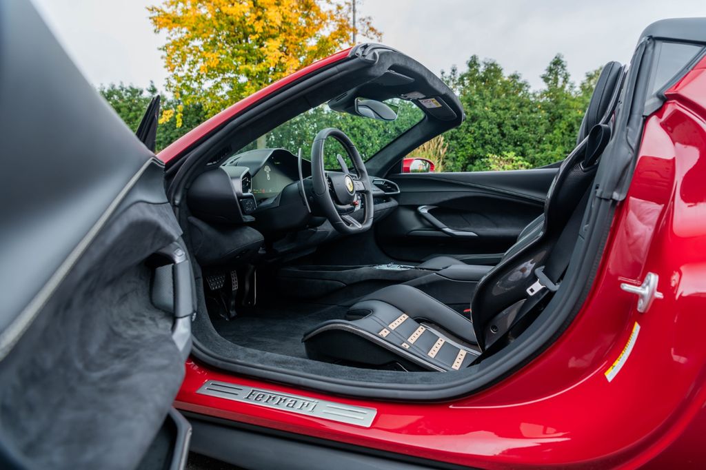 Ferrari 296 GTS 2025