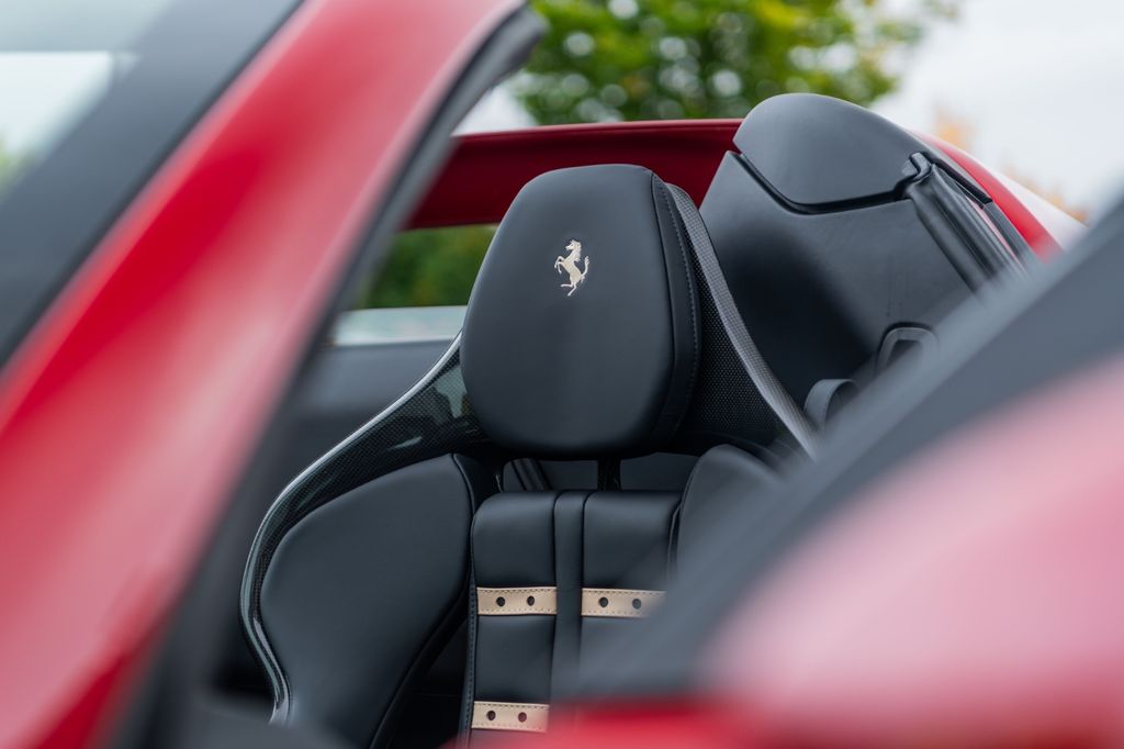 Ferrari 296 GTS 2025