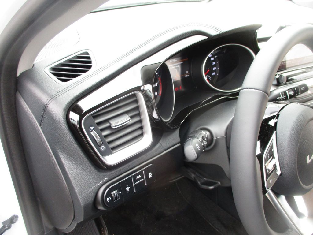 Kia cee'd / Ceed 2025