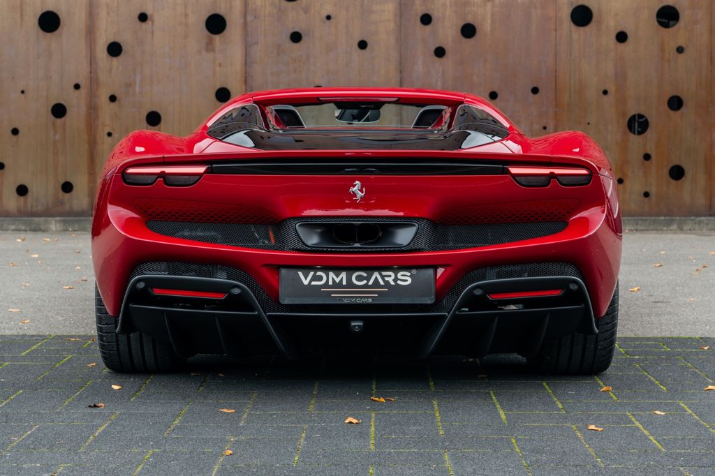 Ferrari 296 GTS 2025