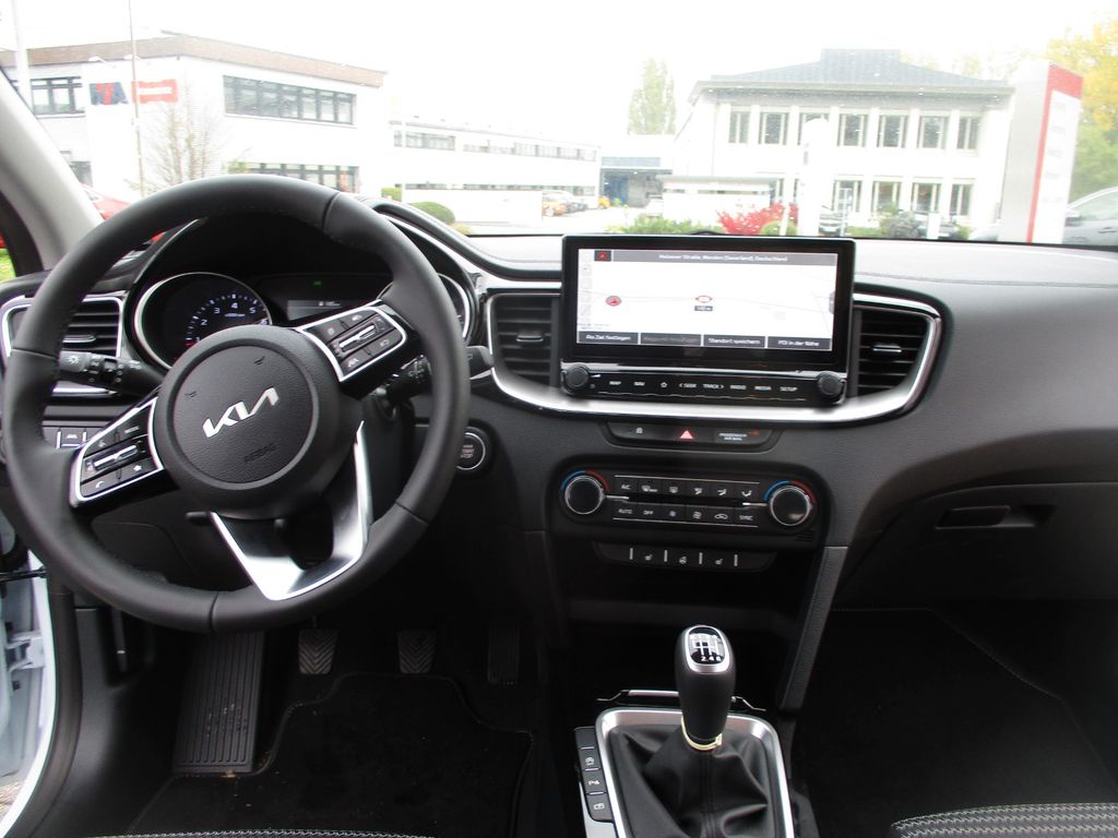 Kia cee'd / Ceed 2025