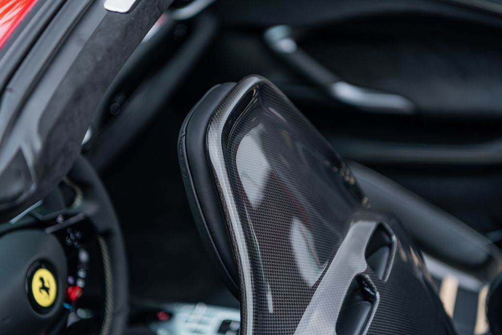 Ferrari 296 GTS 2025