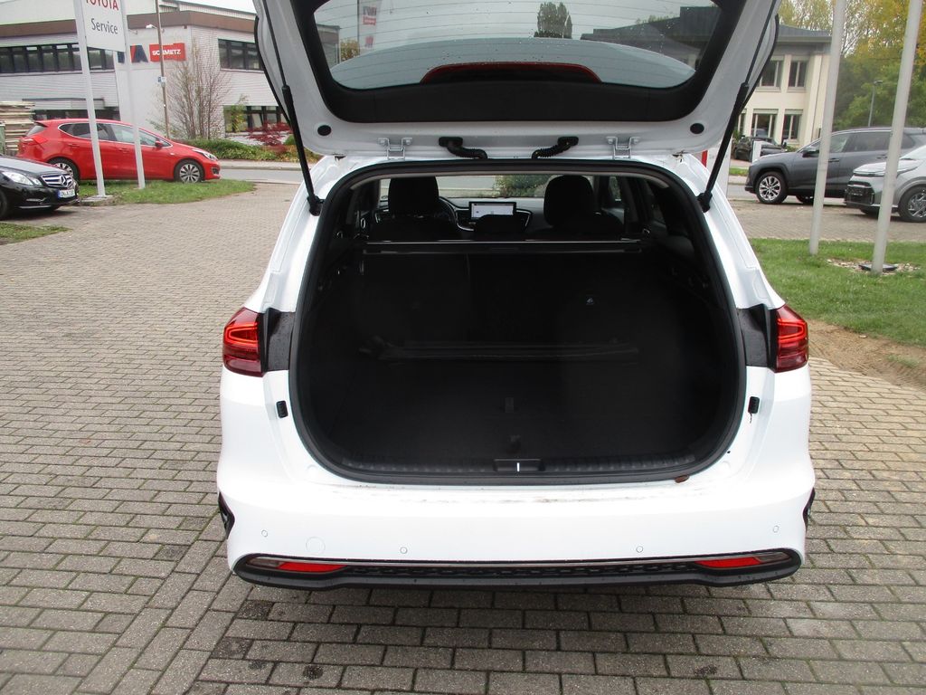 Kia cee'd / Ceed 2025