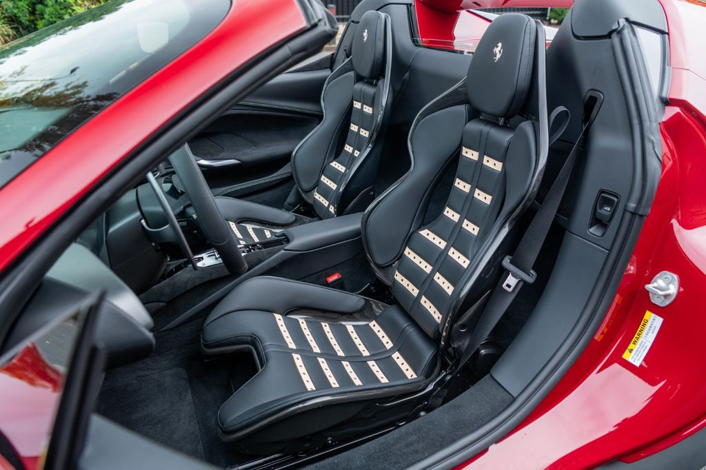 Ferrari 296 GTS 2025