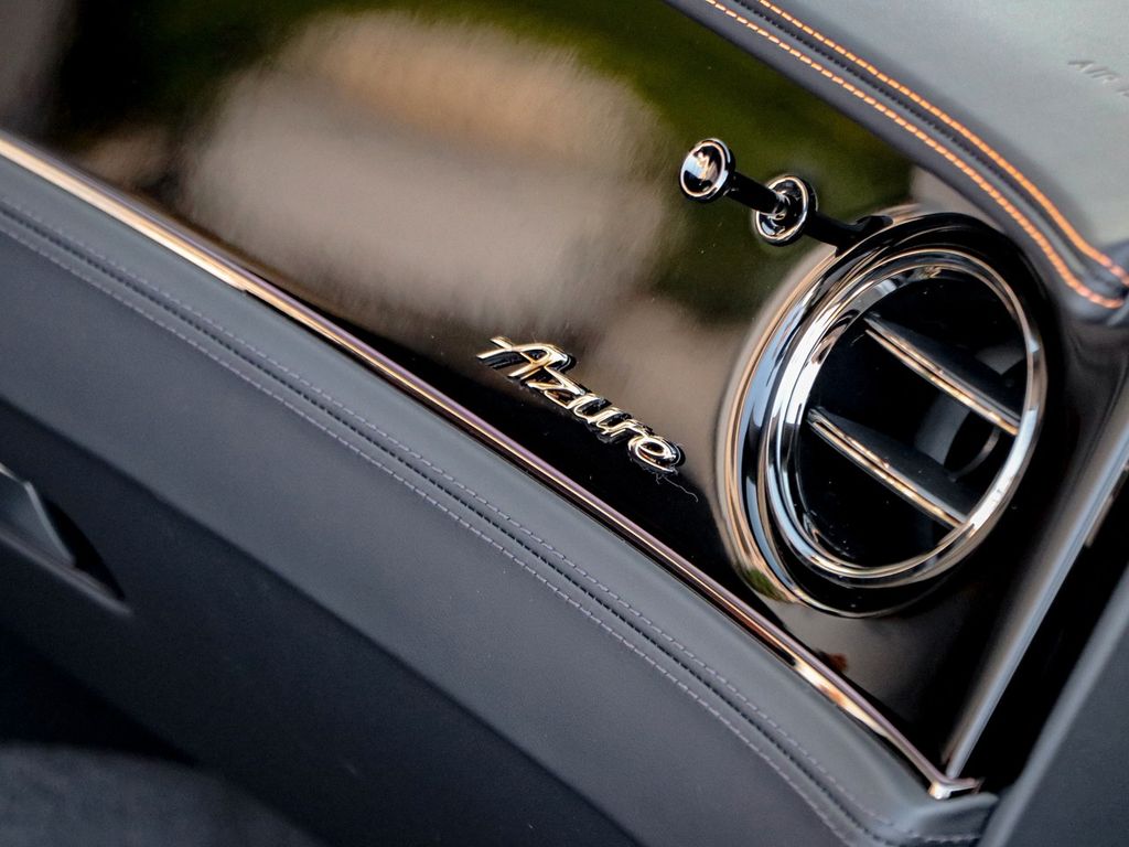 Bentley Continental GTC 2025