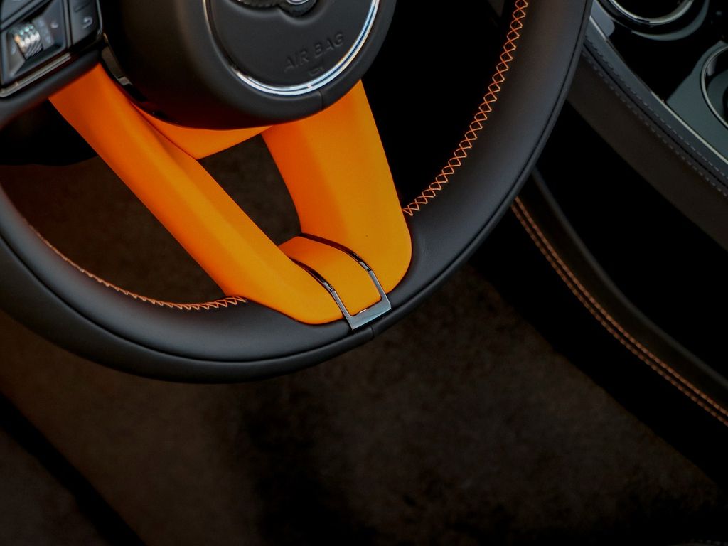 Bentley Continental GTC 2025