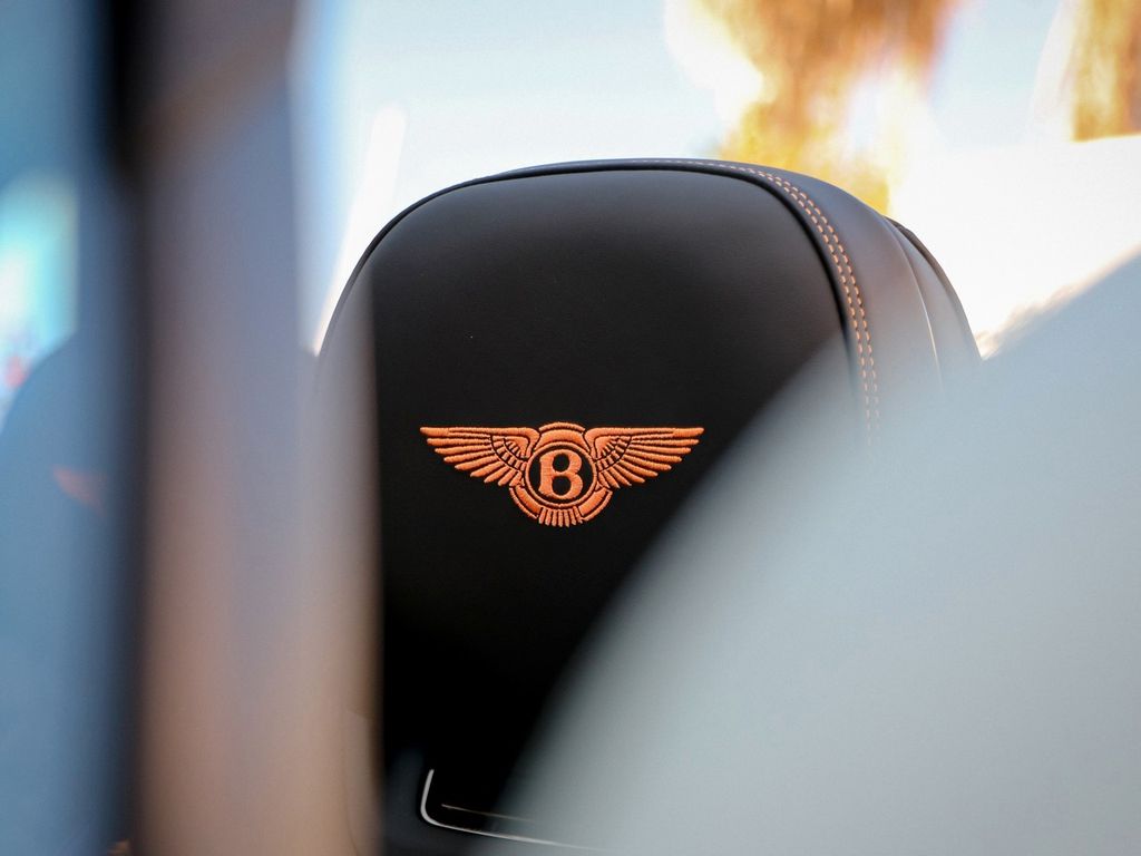 Bentley Continental GTC 2025