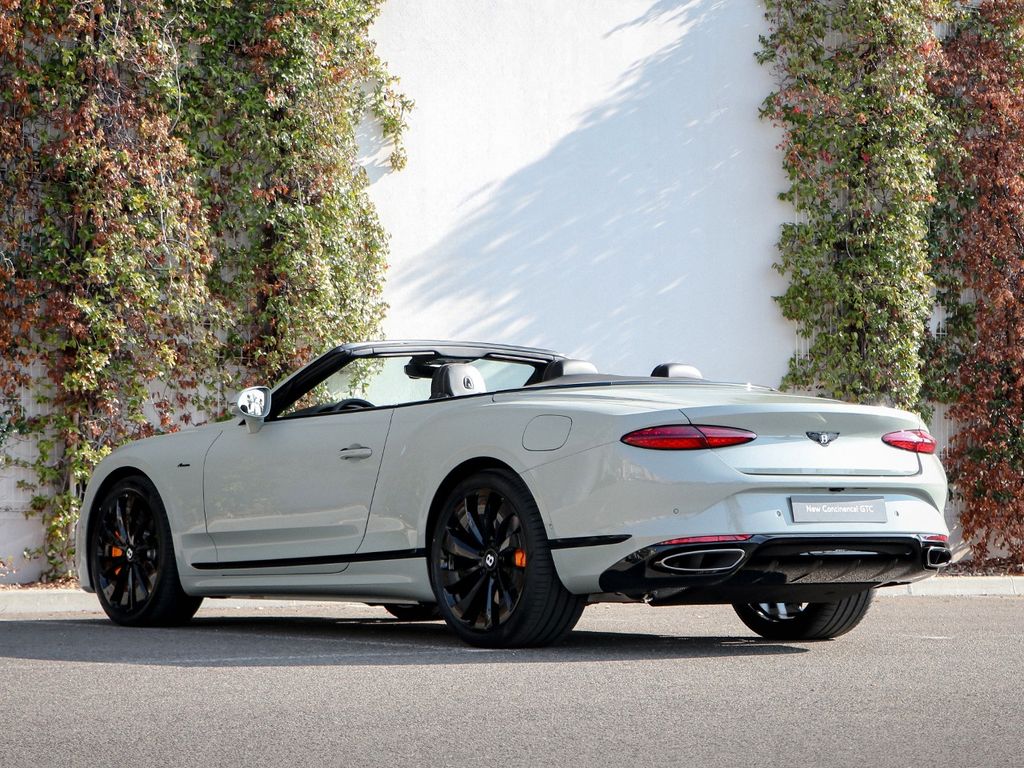 Bentley Continental GTC 2025