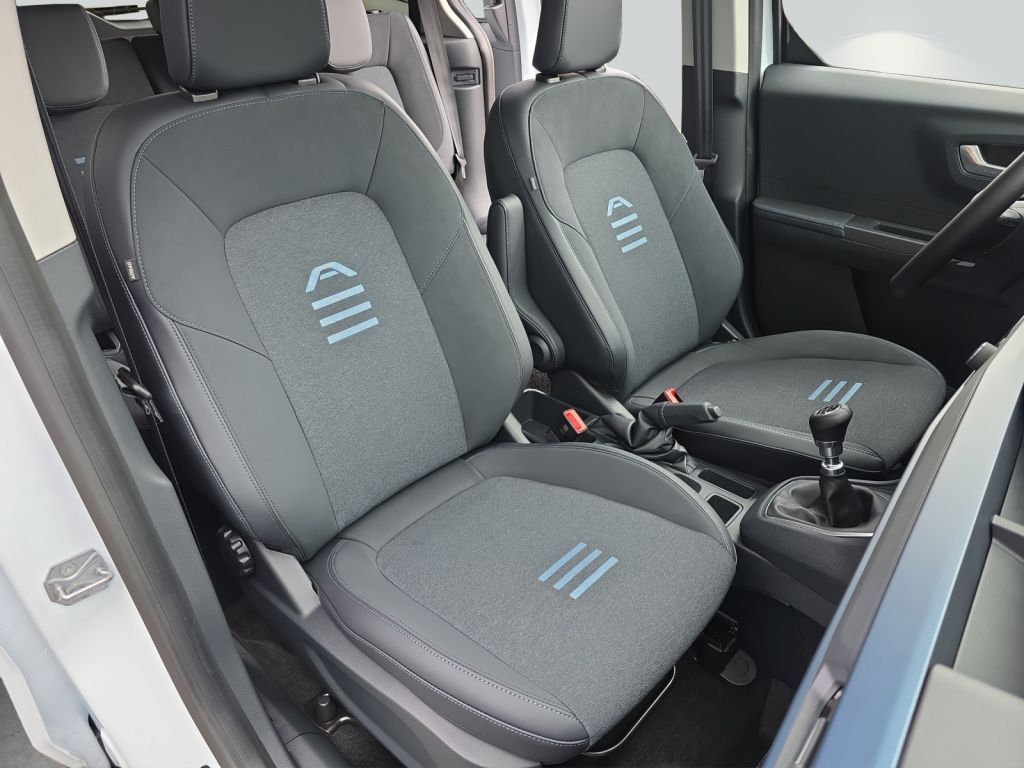 Ford Tourneo Courier 2025