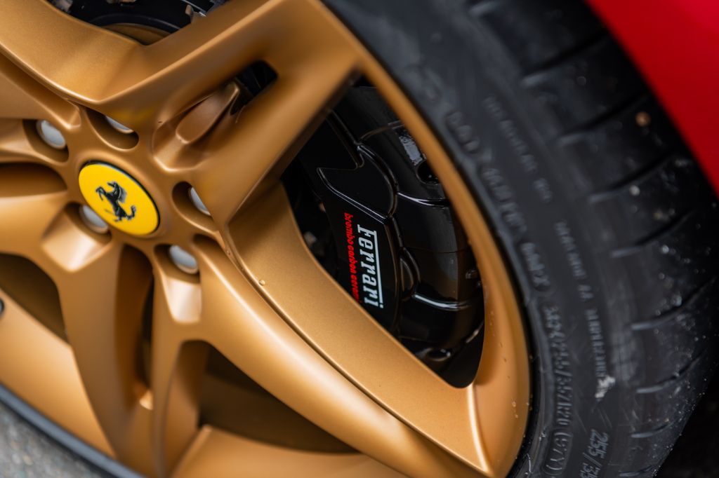 Ferrari SF90 2025