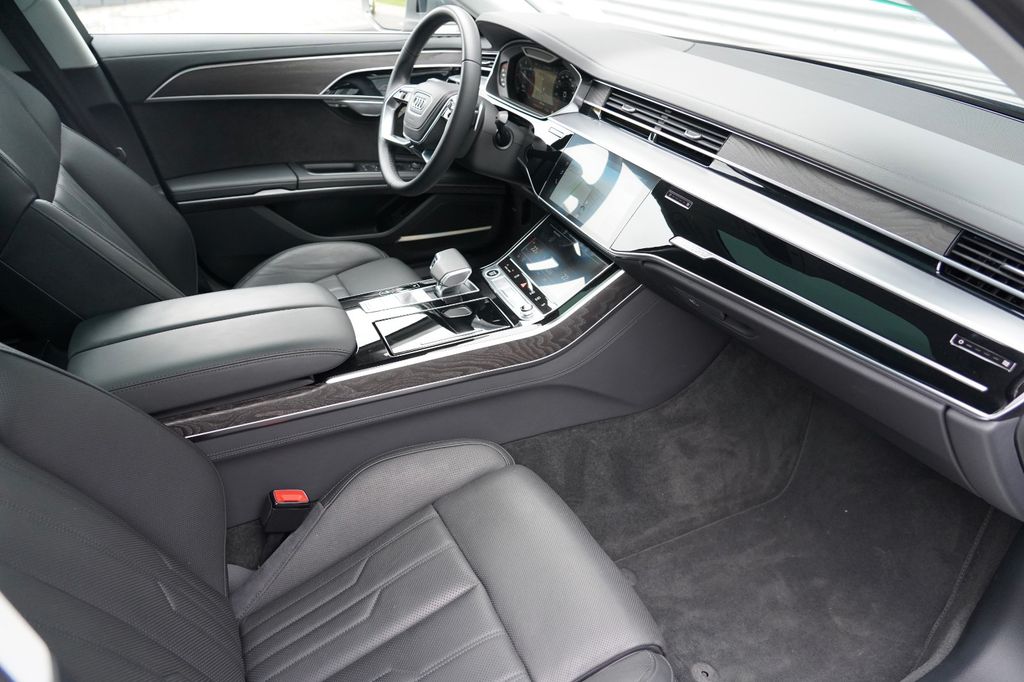 Audi A8 2022