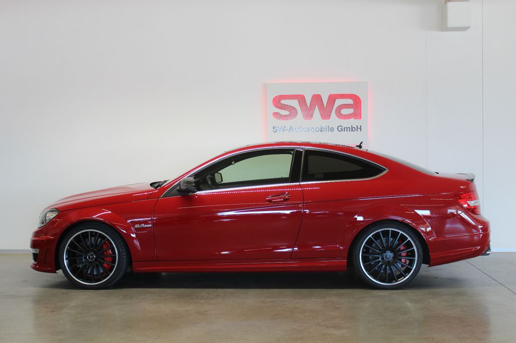 Mercedes-Benz C 63 AMG 2012