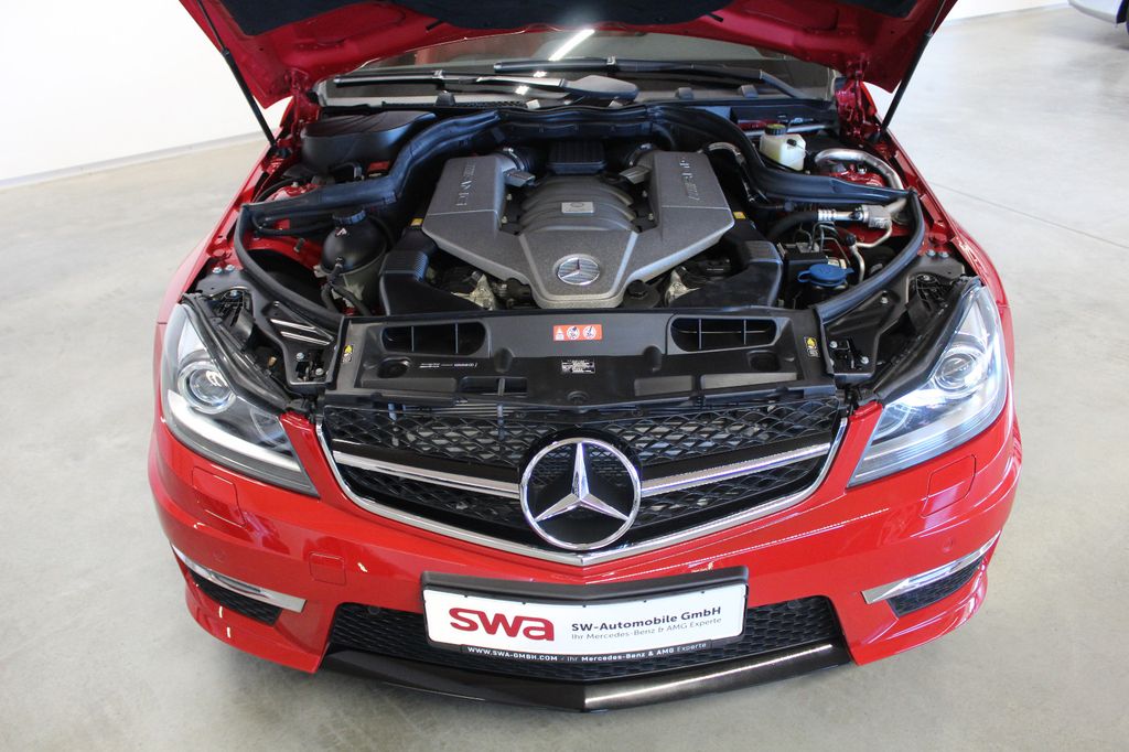 Mercedes-Benz C 63 AMG 2012