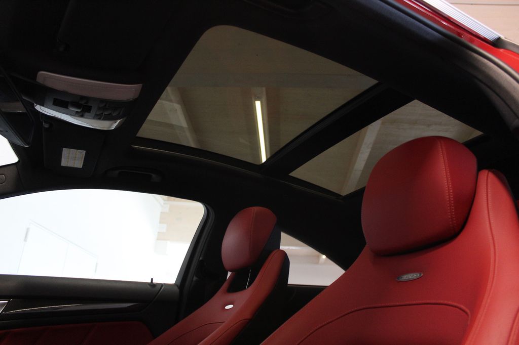 Mercedes-Benz C 63 AMG 2012