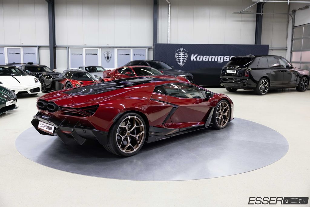 Lamborghini Revuelto 2025