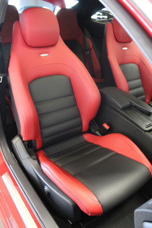 Mercedes-Benz C 63 AMG 2012