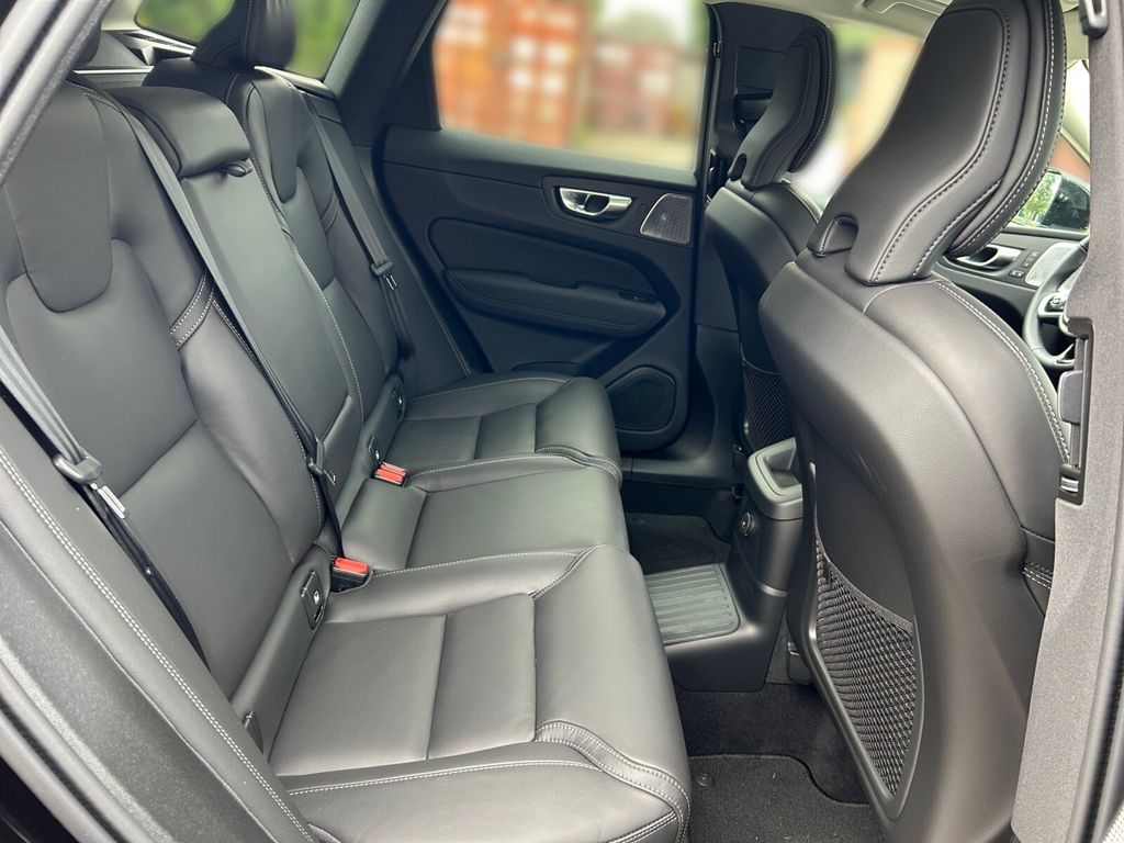 Volvo XC60 2025