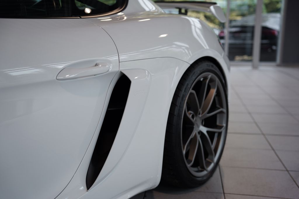 Porsche Cayman 2020