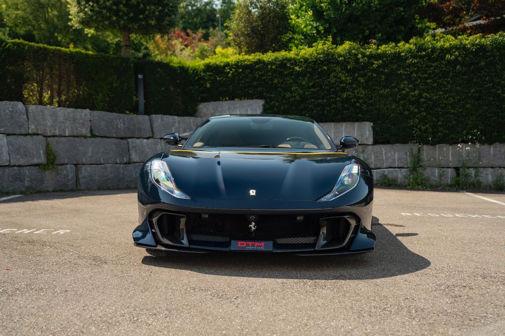 Ferrari 812 2022
