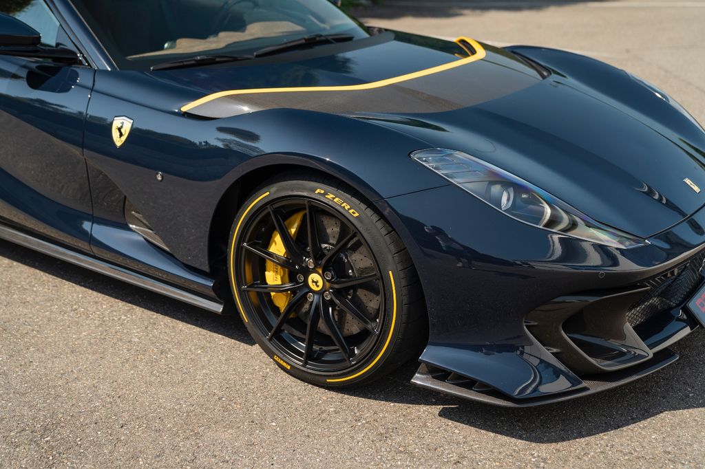 Ferrari 812 2022