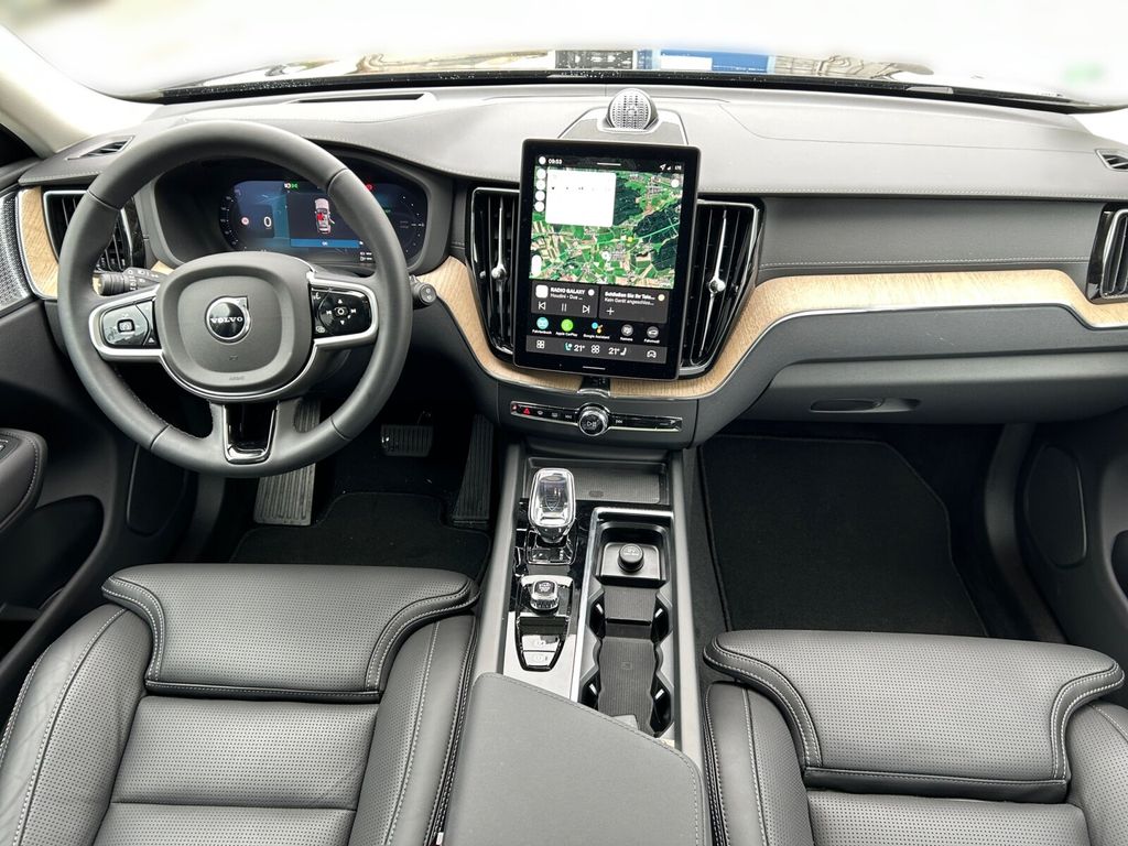 Volvo XC60 2025