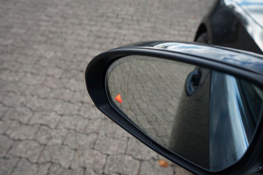 Mercedes-Benz C 300 2025