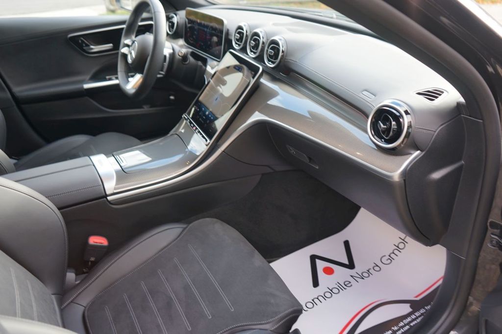 Mercedes-Benz C 300 2025