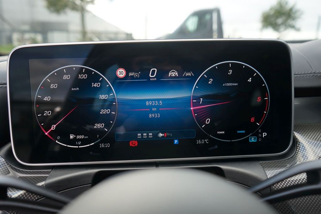 Mercedes-Benz C 300 2025