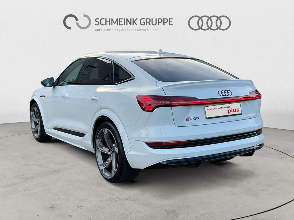 Audi e-tron 2022