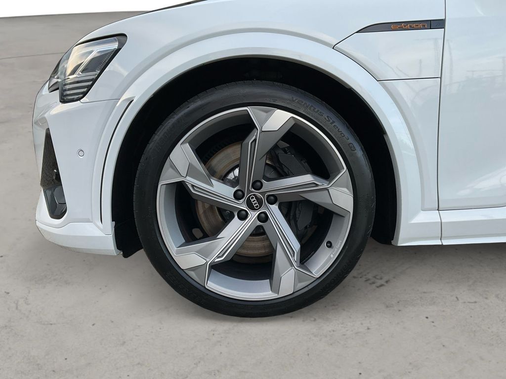 Audi e-tron 2022