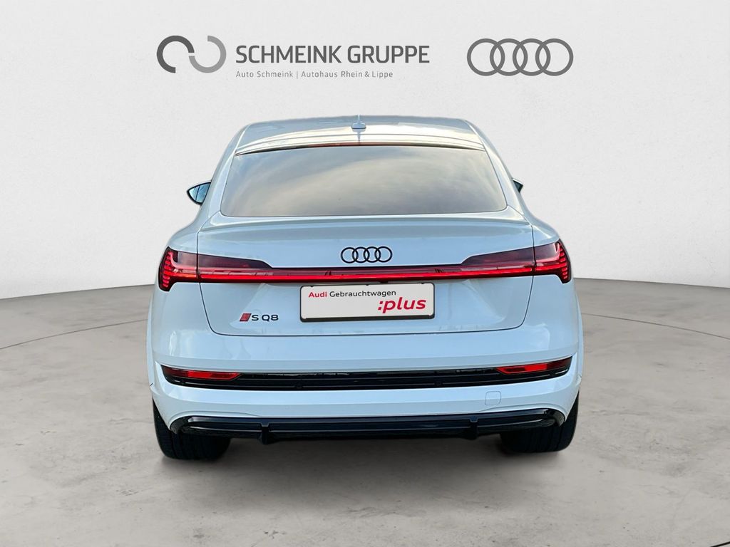 Audi e-tron 2022