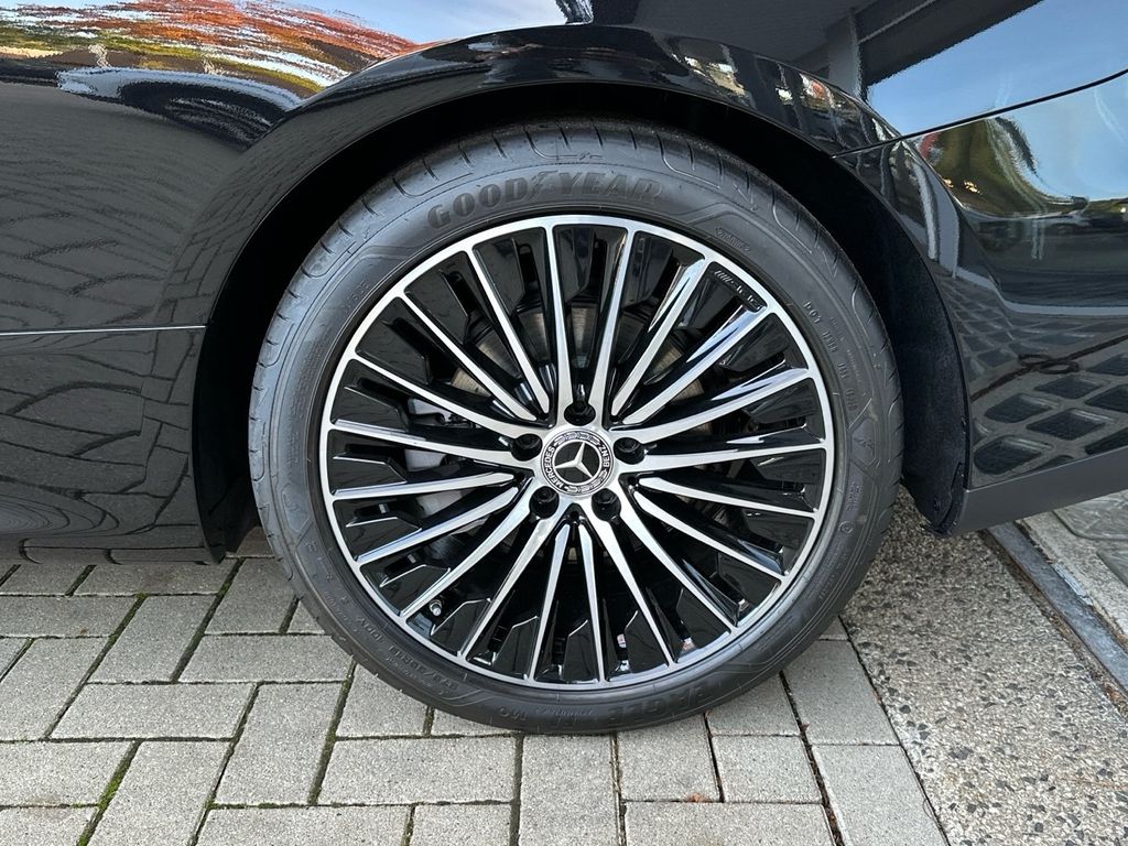 Mercedes-Benz CLE 200 2025