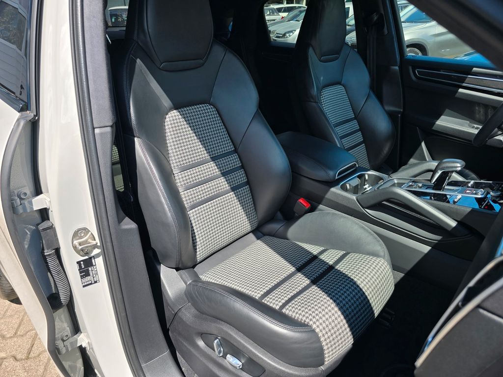 Porsche Cayenne 2020