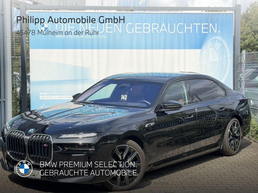 BMW M760 2024