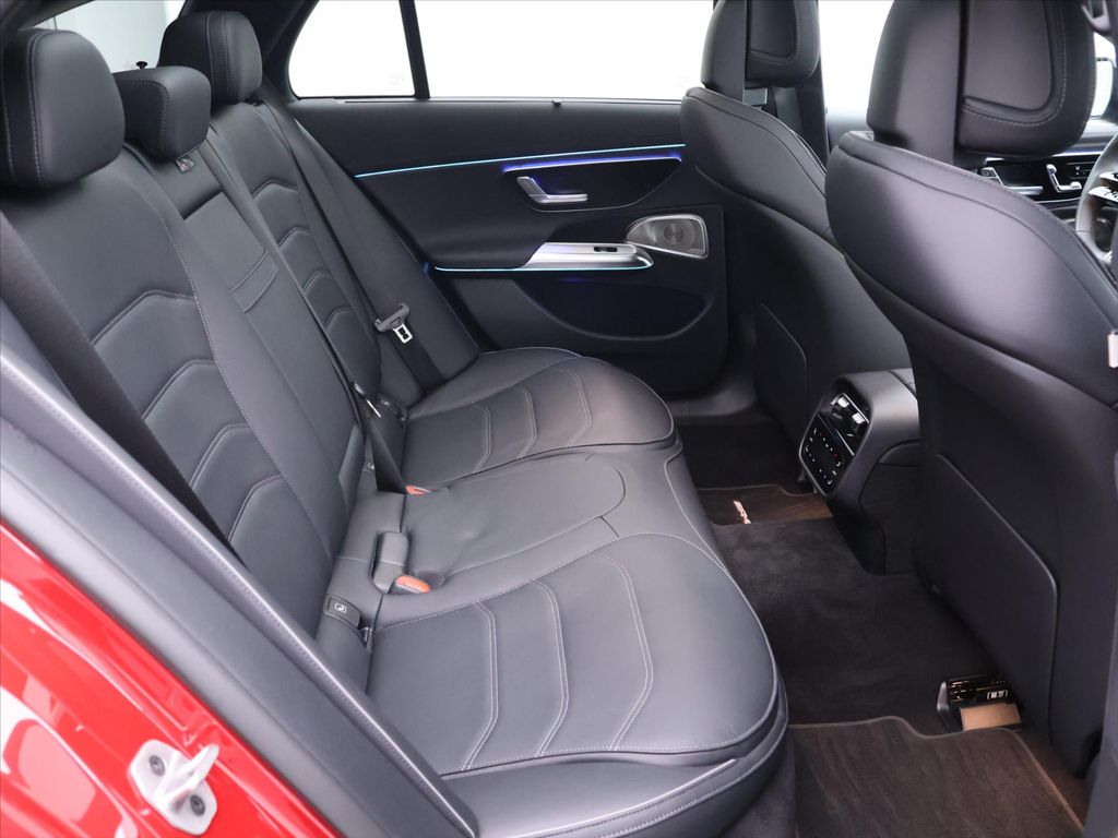 Mercedes-Benz E 220 2025