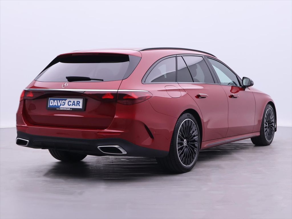 Mercedes-Benz E 220 2025