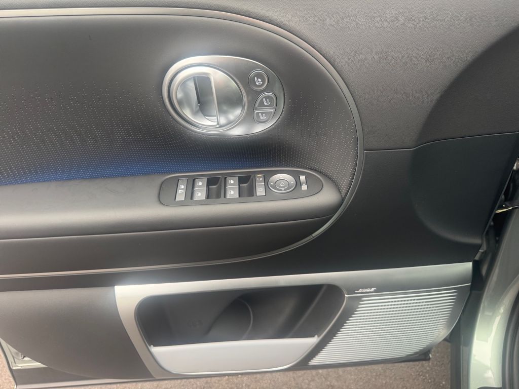 Hyundai IONIQ 9 2025