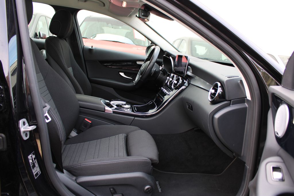 Mercedes-Benz C 300 2021
